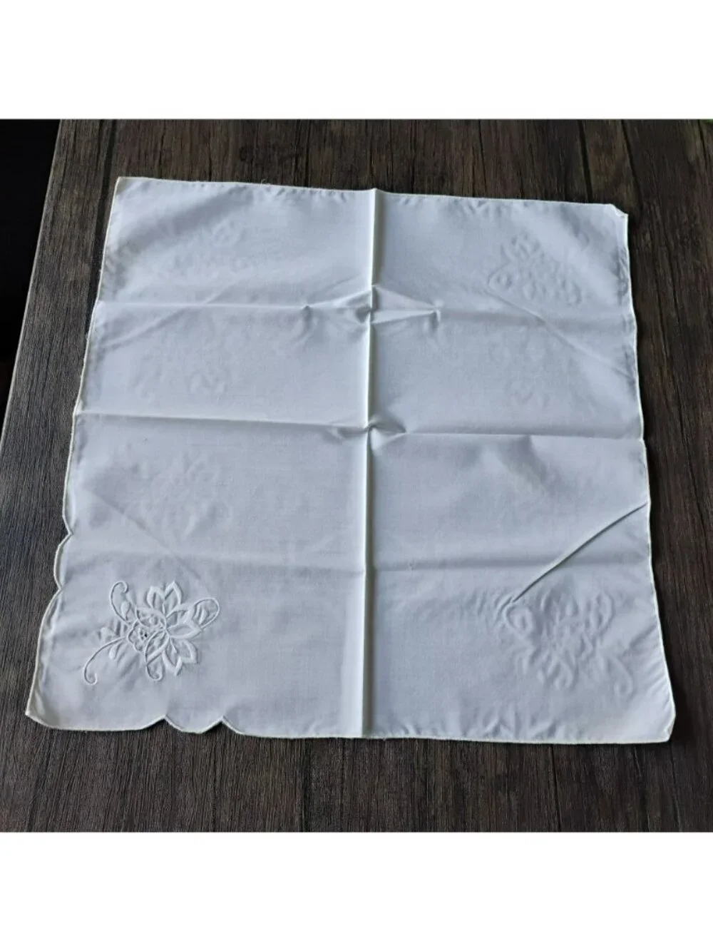 Vintage White Cotton Embroidered Floral Napkins Set Of 3, Cottagecore Scalloped